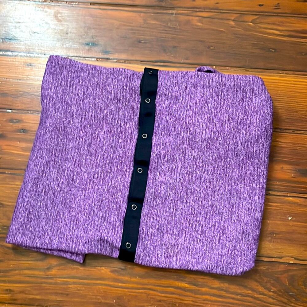 Lululemon Vinyasa snap down customizable blanket infinity scarf